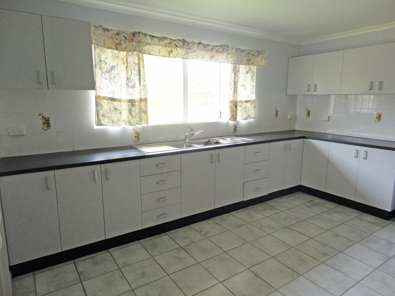 9 Kelly Street, Atherton QLD 4883