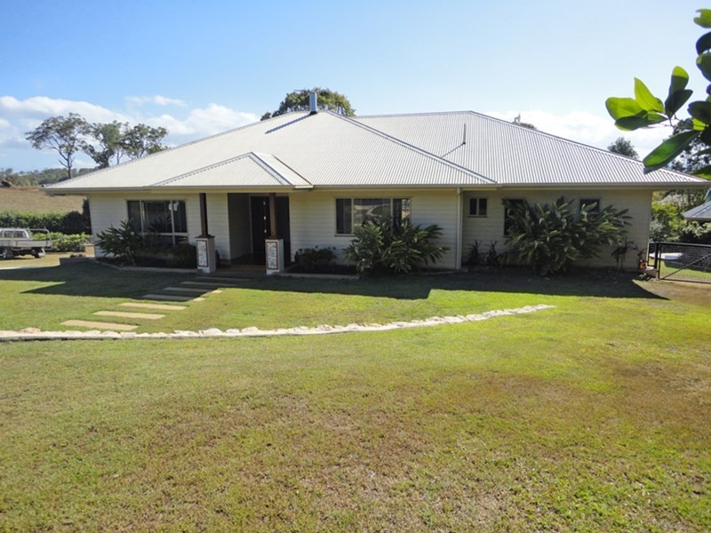 13 Eden Drive, Tinaroo QLD 4872