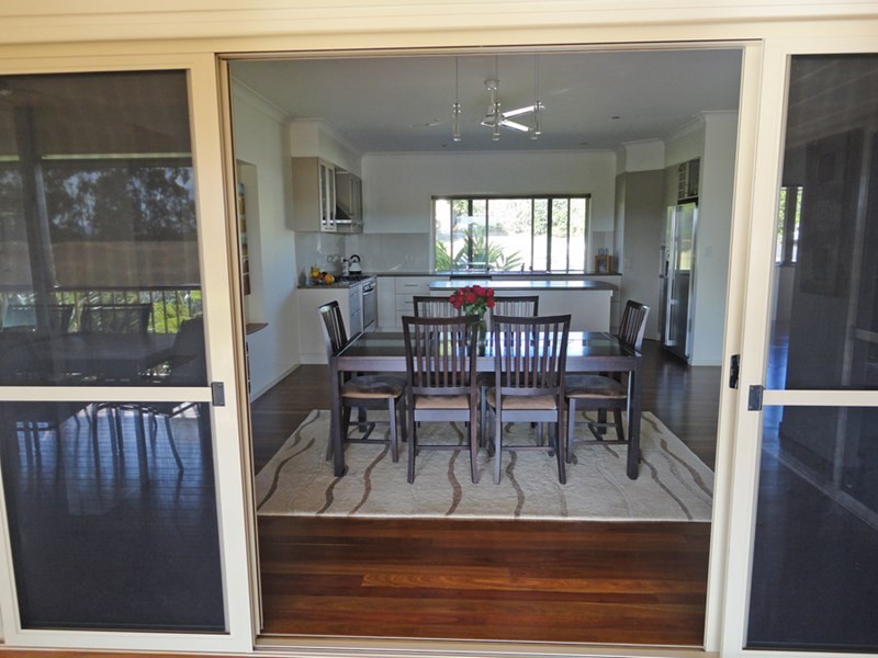 13 Eden Drive, Tinaroo QLD 4872