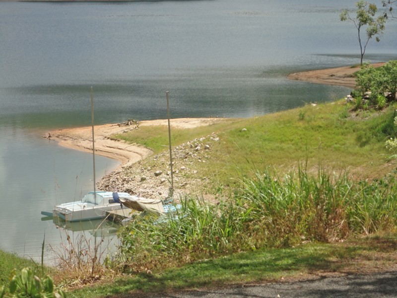 Tinaroo QLD 4872