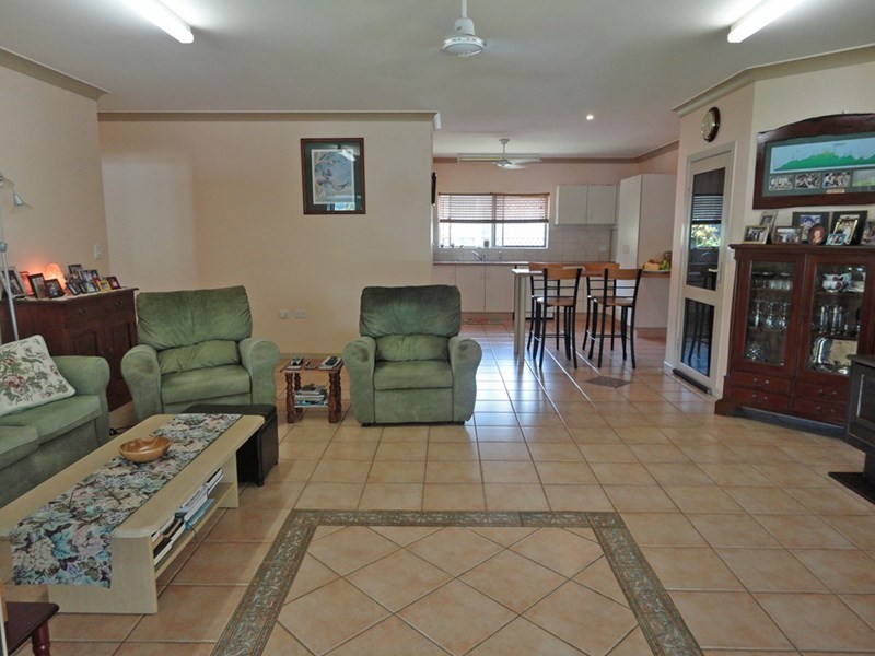 Tinaroo QLD 4872