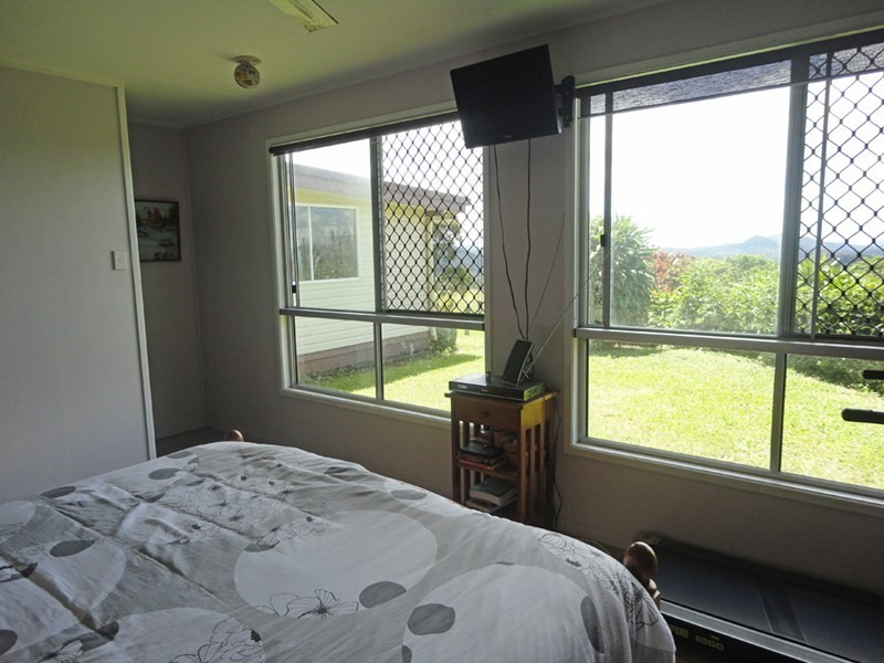 Lake Eacham QLD 4884