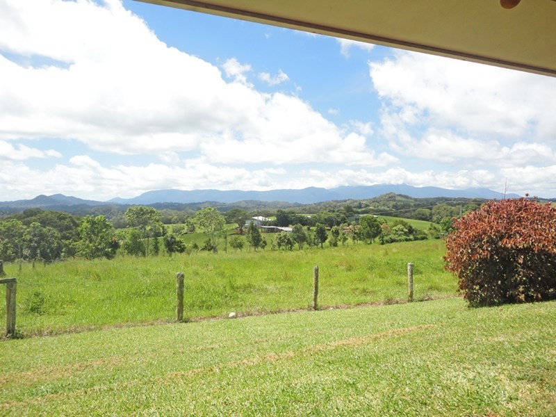 Lake Eacham QLD 4884