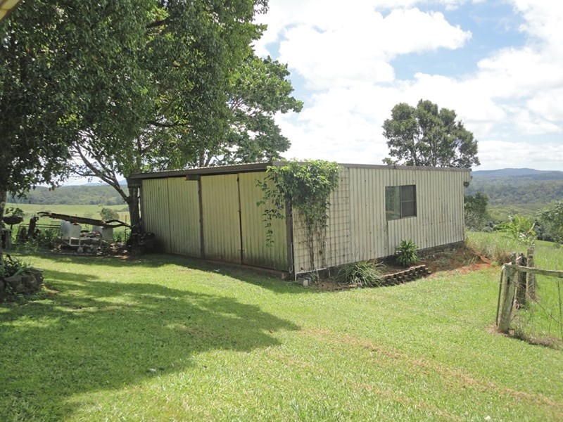 Lake Eacham QLD 4884