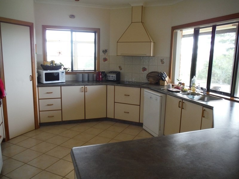 707 Peeramon Road, Peeramon QLD 4885