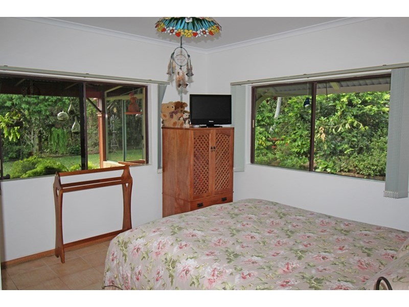 Lake Eacham QLD 4884