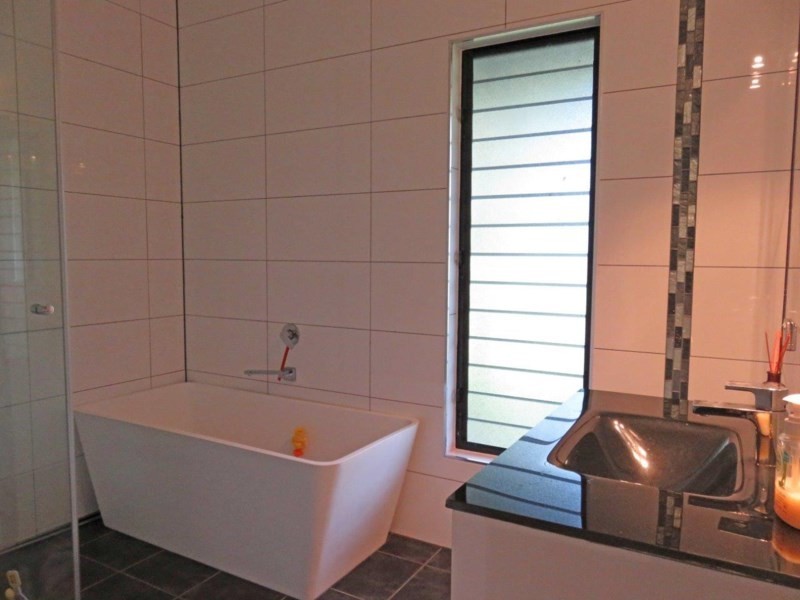 Lake Eacham QLD 4884