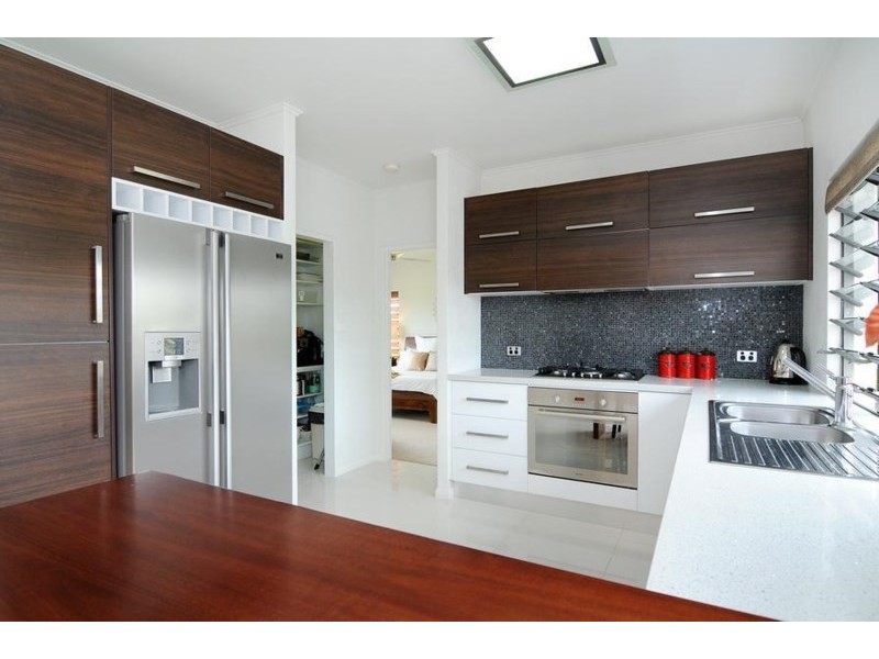 16 Mitchell Drive, Atherton QLD 4883