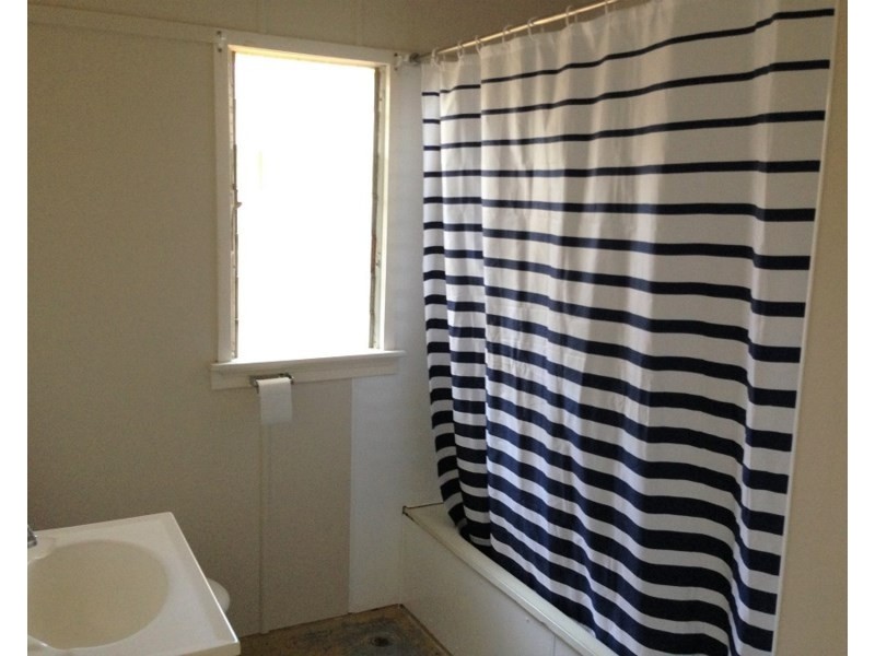 19 Church Street, Tinaroo QLD 4872