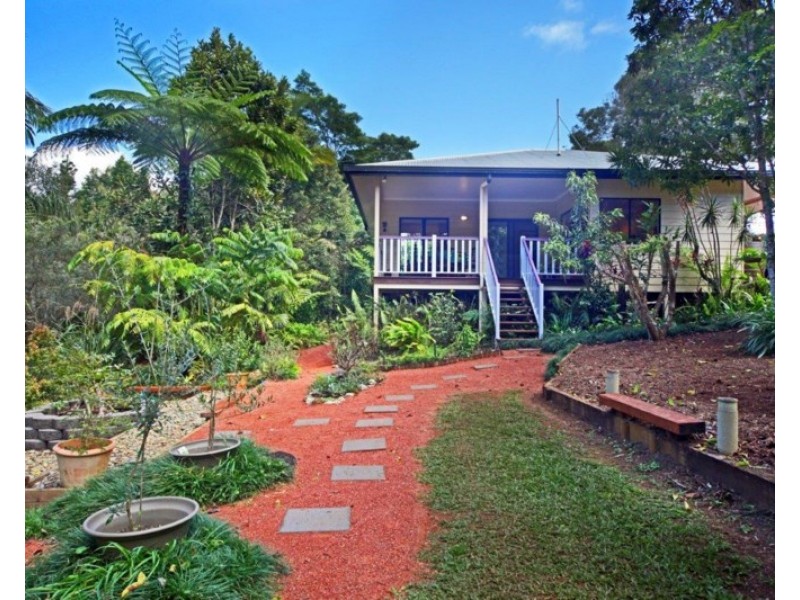 19 ULYSSES Close, Lake Eacham QLD 4884