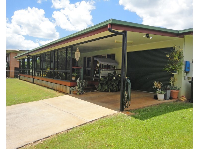 9 Kalorama Street, Tinaroo QLD 4872