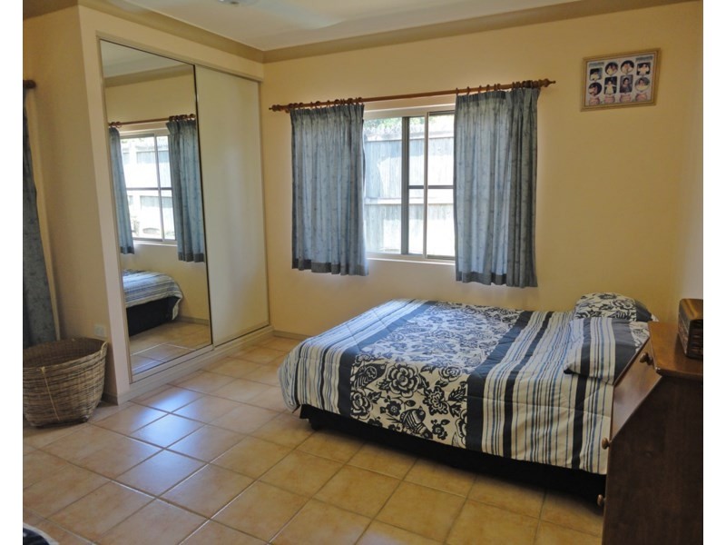 9 Kalorama Street, Tinaroo QLD 4872