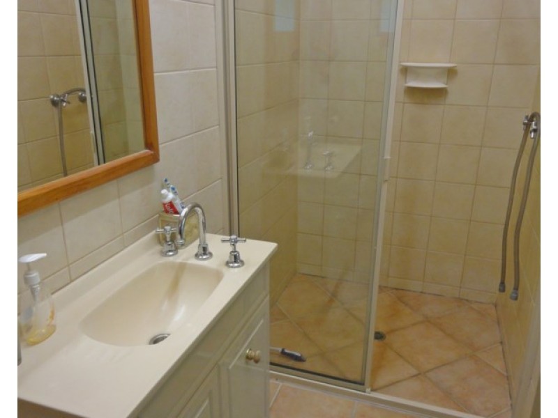 9 Kalorama Street, Tinaroo QLD 4872