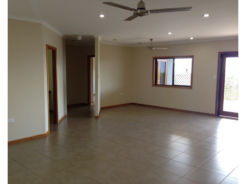 11 Neal Street, Atherton QLD 4883