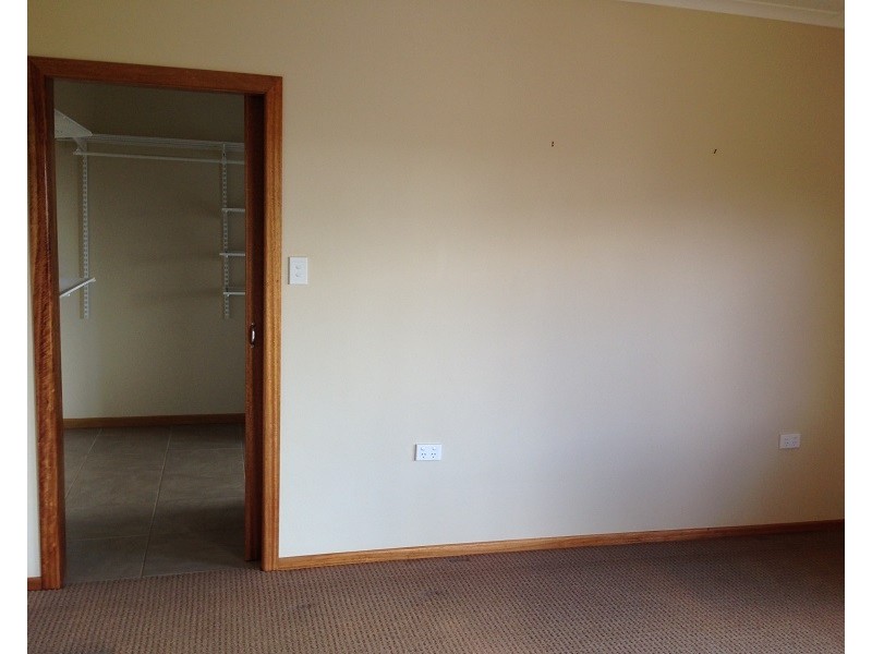 11 Neal Street, Atherton QLD 4883