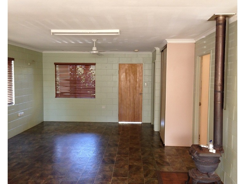 25 Crisp Close, Atherton QLD 4883