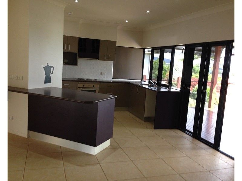 18 Jackson Drive, Atherton QLD 4883