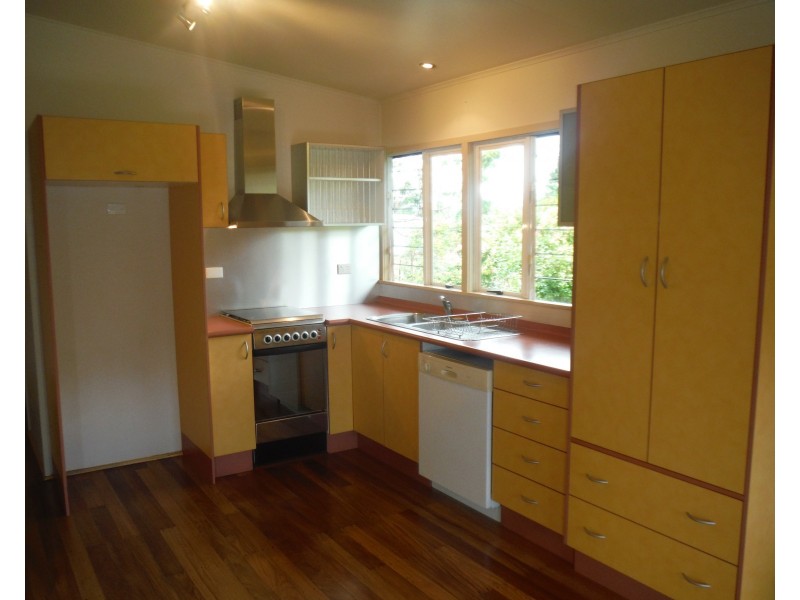 68 Herberton Road, Atherton QLD 4883