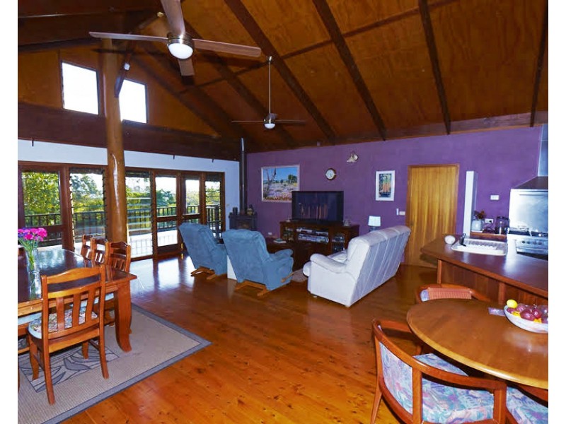 Lake Barrine QLD 4884