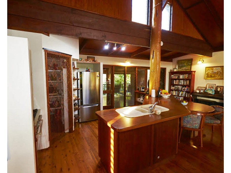 Lake Barrine QLD 4884