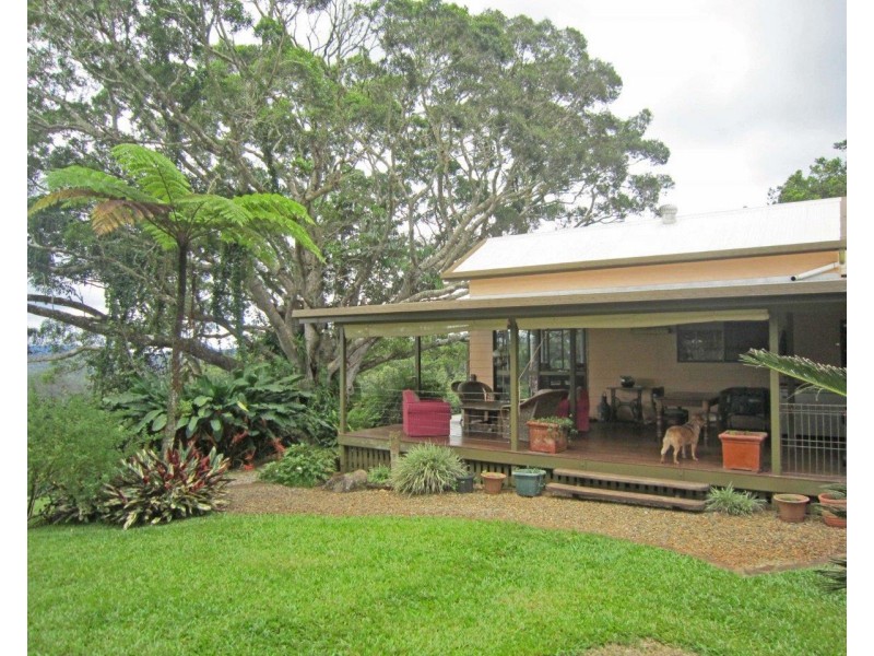 Lake Eacham QLD 4884