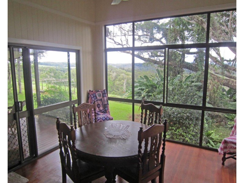 Lake Eacham QLD 4884