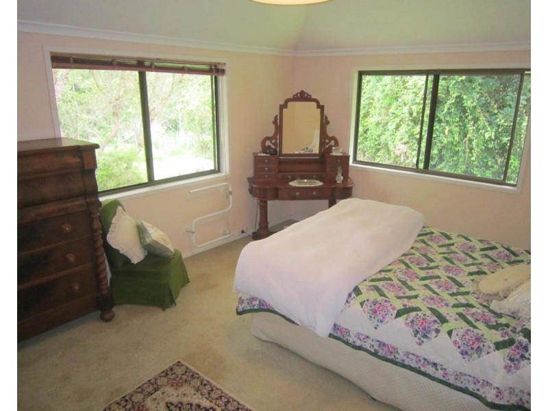 Lake Eacham QLD 4884