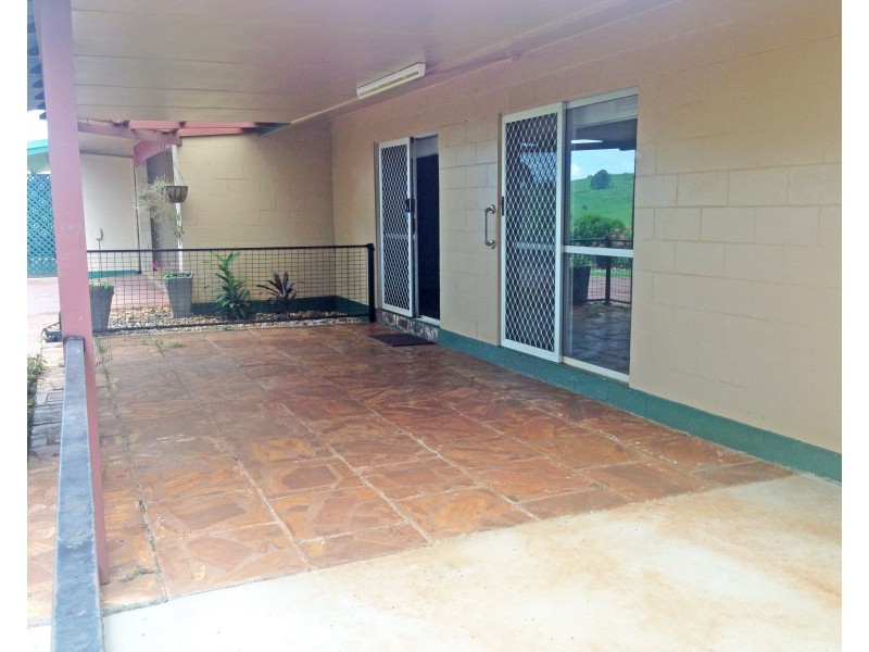 12 Wattle Close, Yungaburra QLD 4884