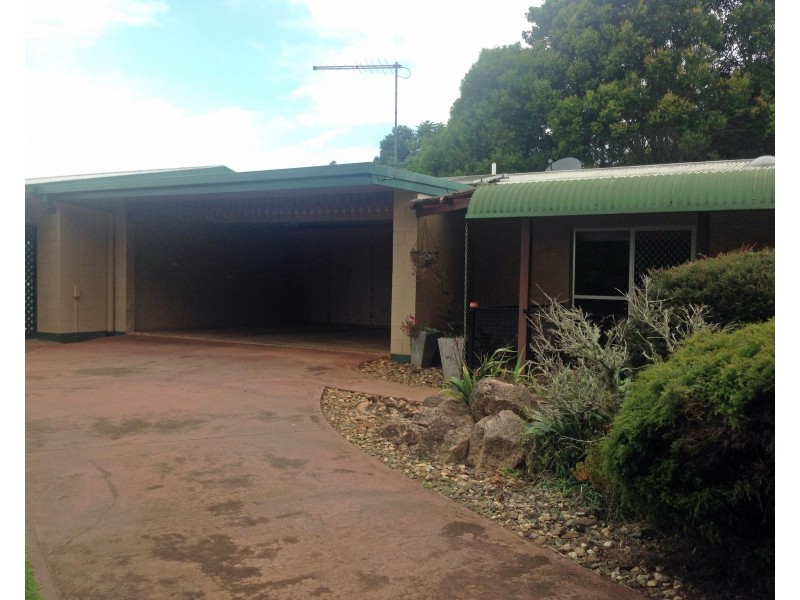 12 Wattle Close, Yungaburra QLD 4884