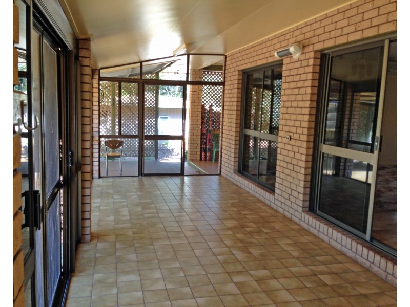 1 Malcolm Road, Tinaroo QLD 4872