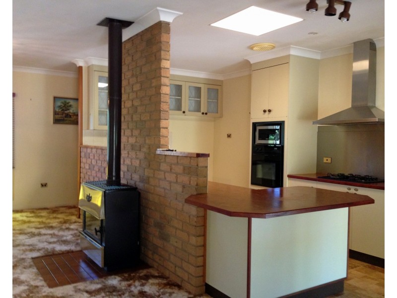 1 Malcolm Road, Tinaroo QLD 4872