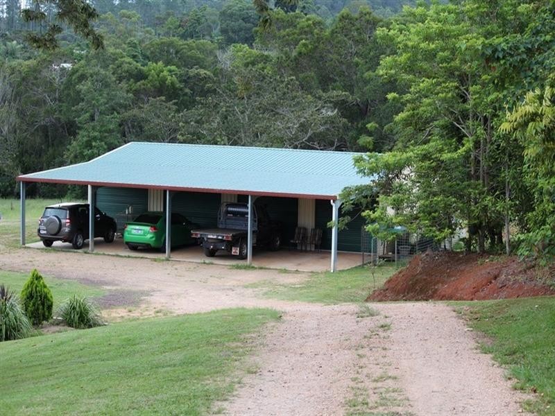 Lake Eacham QLD 4884