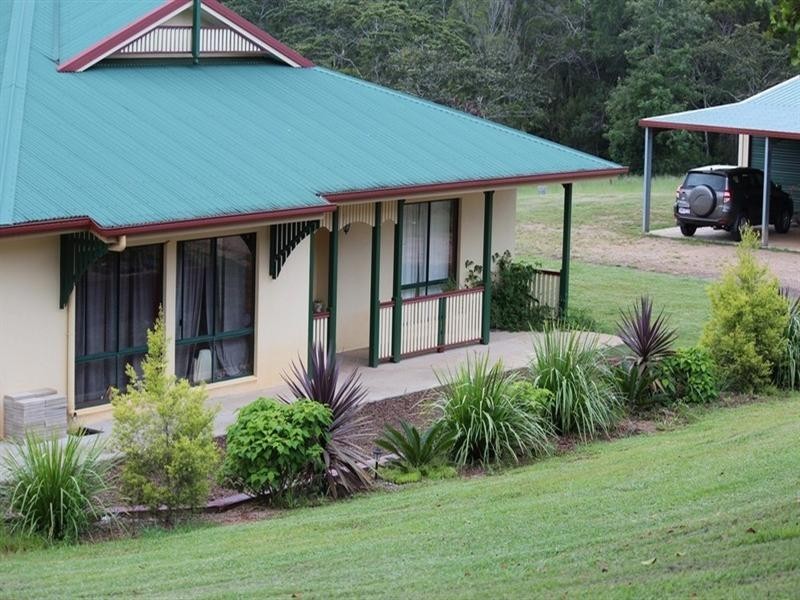 Lake Eacham QLD 4884