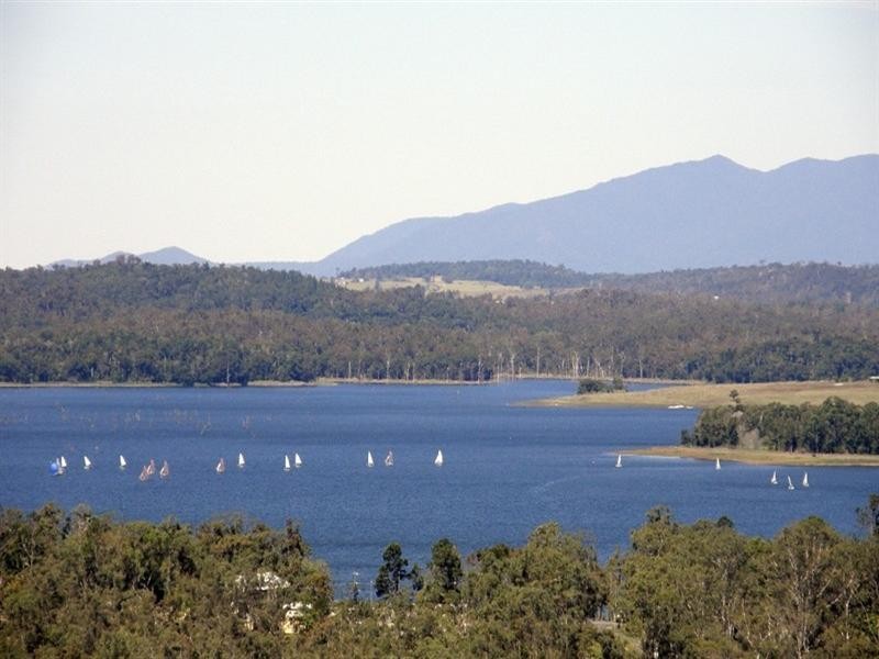 Lake Tinaroo QLD 4872