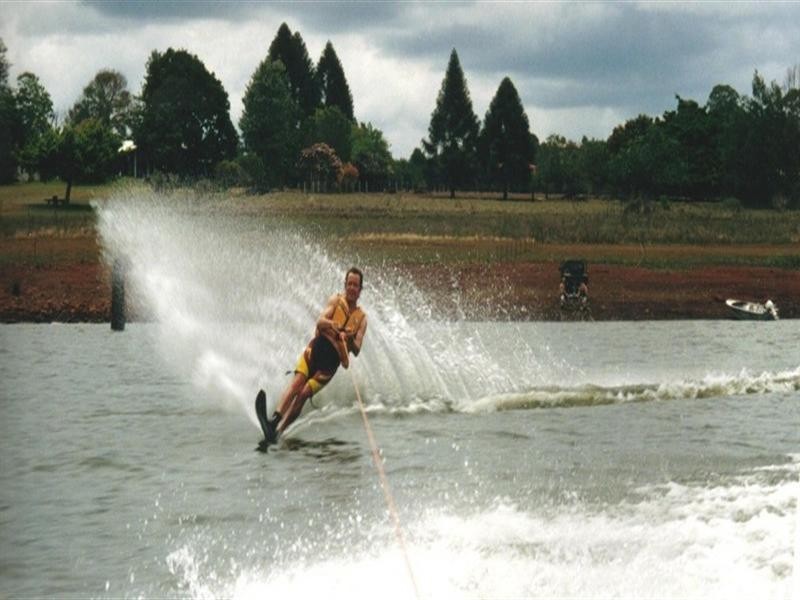 Lake Tinaroo QLD 4872