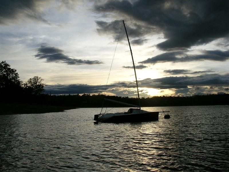 Lake Tinaroo QLD 4872