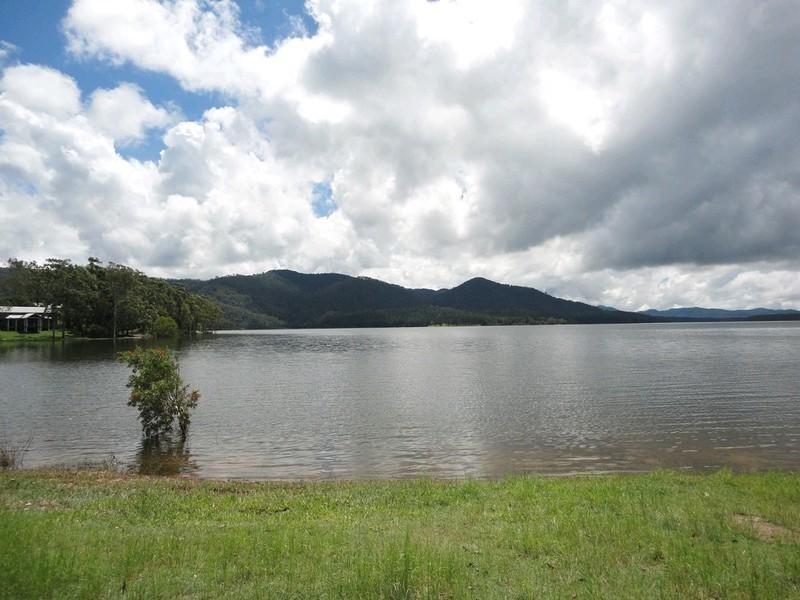 Tinaroo QLD 4872