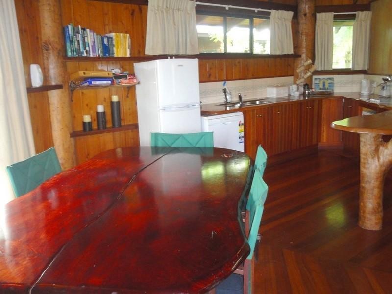 Tinaroo QLD 4872