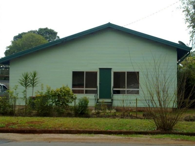 15 Mary Street, Malanda QLD 4885