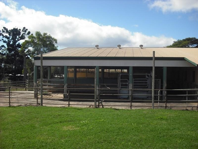 Tinaroo QLD 4872