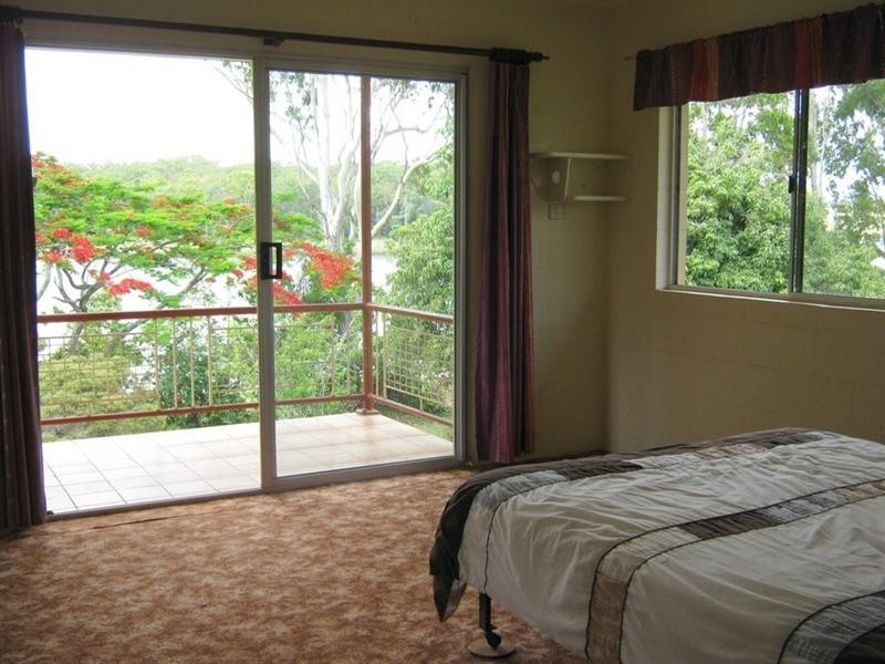 11 Lakeside Drive, Yungaburra QLD 4884