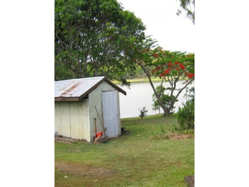 11 Lakeside Drive, Yungaburra QLD 4884