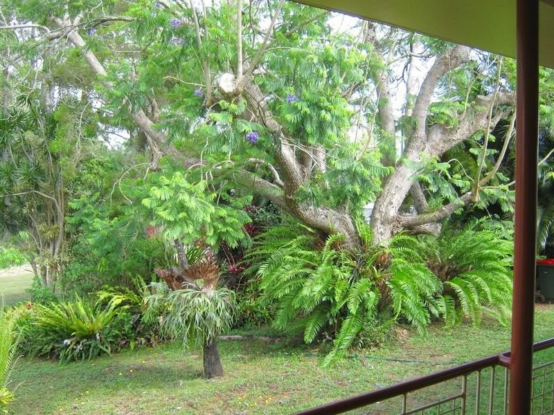 11 Lakeside Drive, Yungaburra QLD 4884