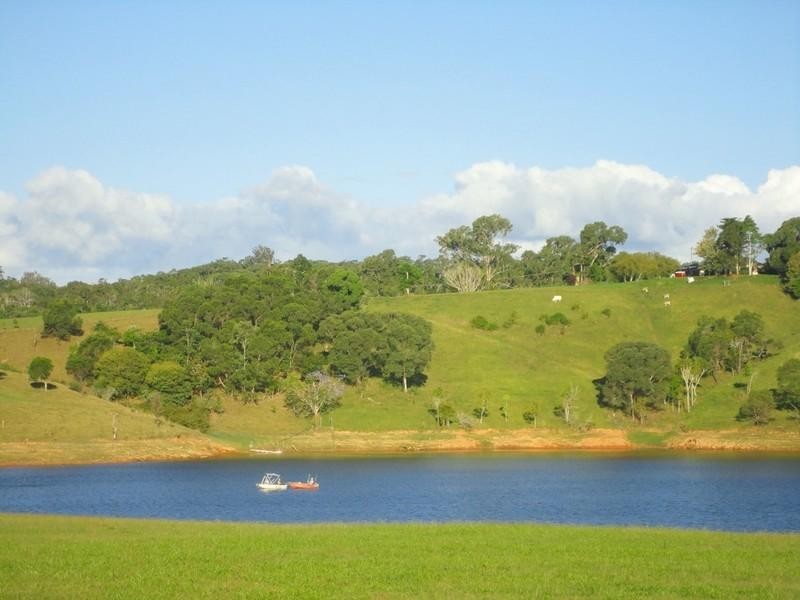 11 Lakeside Drive, Yungaburra QLD 4884