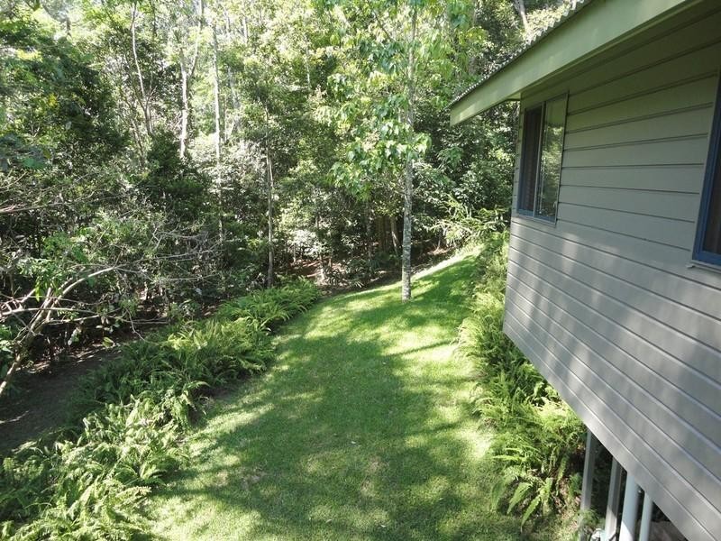 Lake Eacham QLD 4884