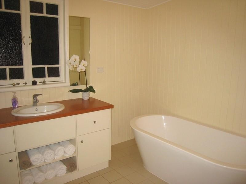 16 McLean Road, Lake Eacham QLD 4884