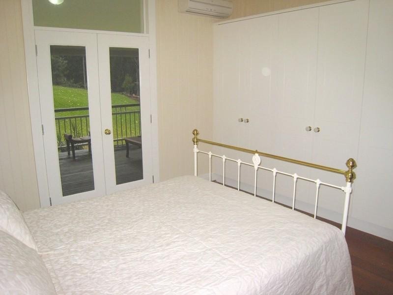 16 McLean Road, Lake Eacham QLD 4884