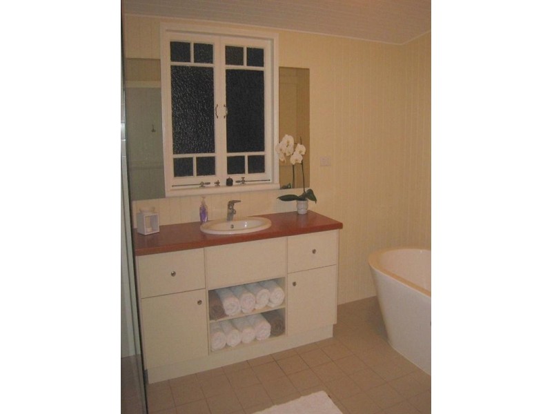 16 McLean Road, Lake Eacham QLD 4884