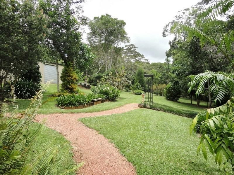 Lake Eacham QLD 4884