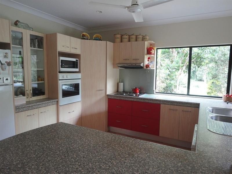 Lake Eacham QLD 4884